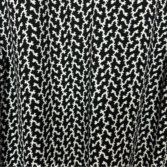 Melloday black white Shirt keyhole women’s size large - Picture 4 of 8